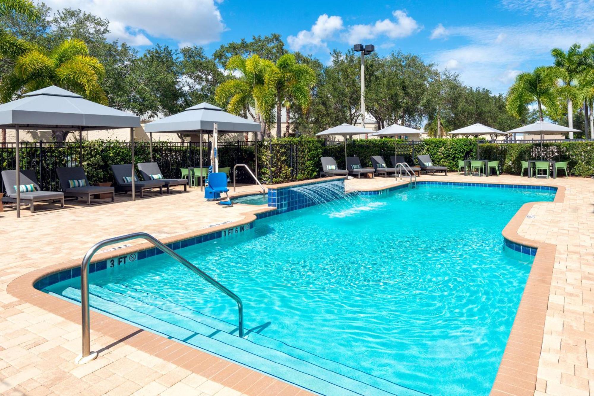 Hampton Inn And Suites Sarasota/Lakewood Ranch Exterior photo